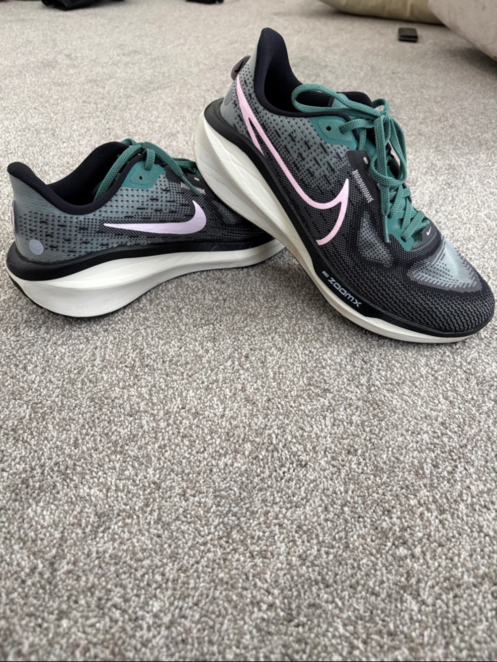 Nike Women’s Vomero 17